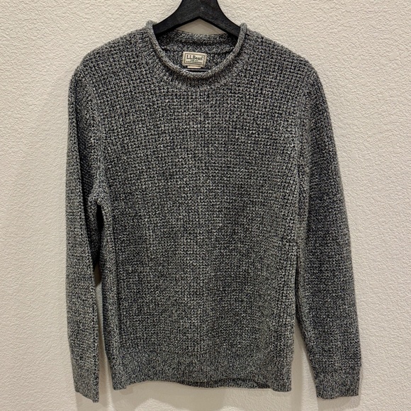 L.L. Bean Men's Heather Gray Crewneck Knit Sweater, size Large-Regular - Picture 1 of 9